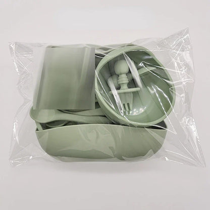 8 Piece Baby and Child's Attractive Dish Set